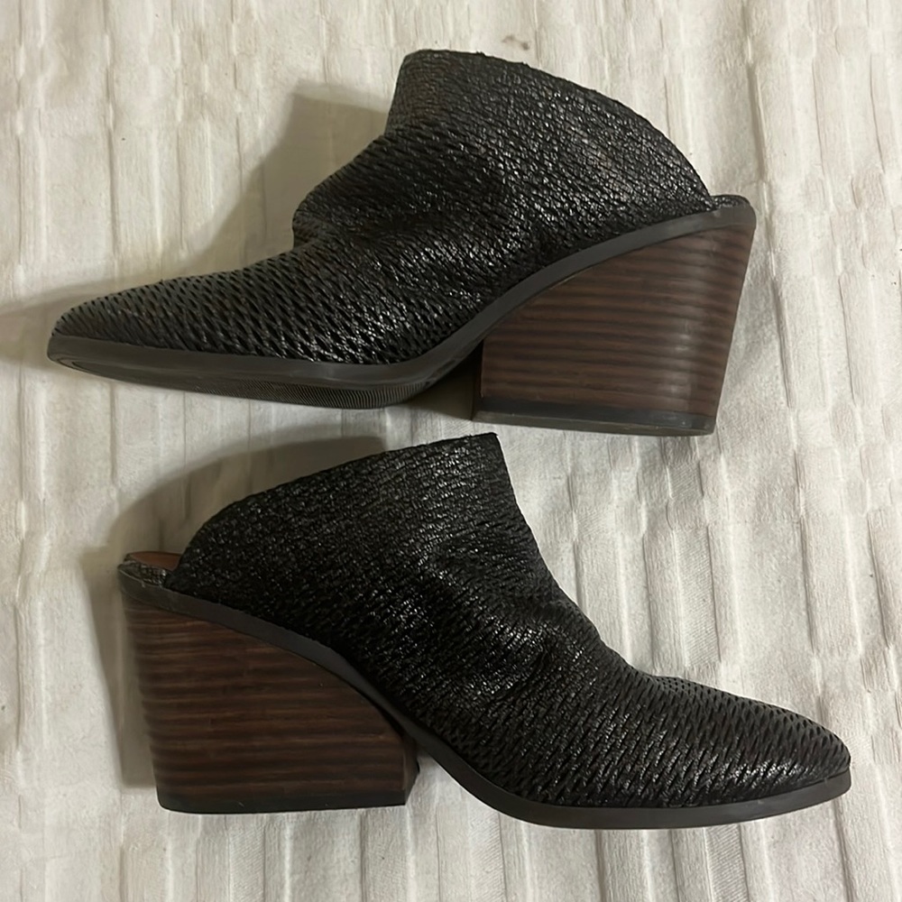 LUCKY BRAND || Larsson Heeled Mule Clog